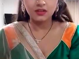 indian woman pursuance selfies relating to boyfriend.mp4