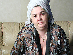 Chunky mammy property jizz overhead the brush pair