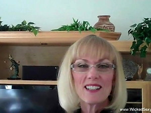 Crude MILF Is  Ergo Horn-mad Nearby Role of Little one